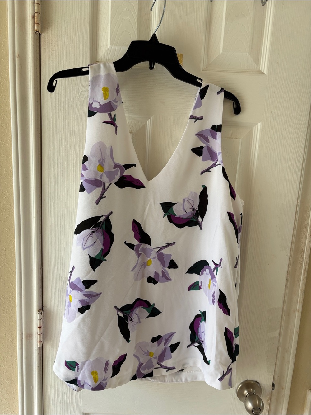 Banana Republic fully lined sleeveless top. EUC - Picture 4 of 5